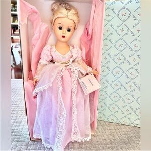 Madame Alexander Cinderella Margaret Doll Vintage Story Land 2000 MIB Collector